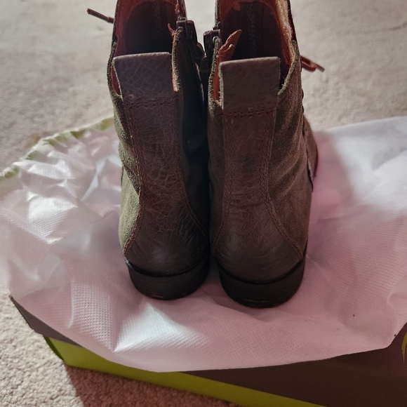 Naya Agave Boots - Picture 4 of 5